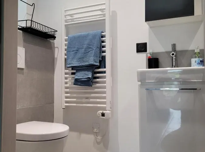 Au Pied Du Vieil Armand Konukevi 3*